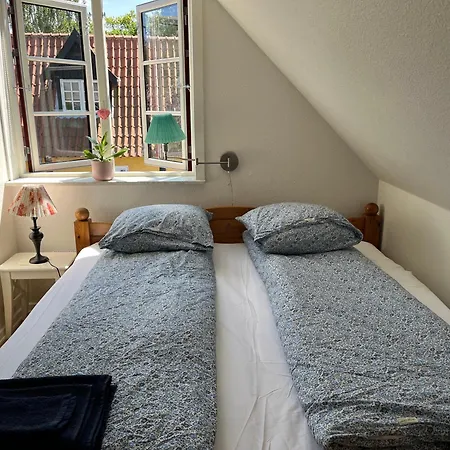 Boots And Bikes Bed & Breakfast Neksø